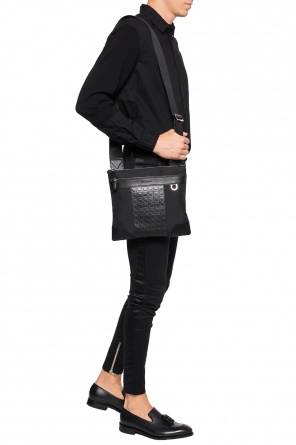Logo-embossed shoulder bag, zdjęcie 2 Logo-embossed shoulder bag od Salvatore Ferragamo